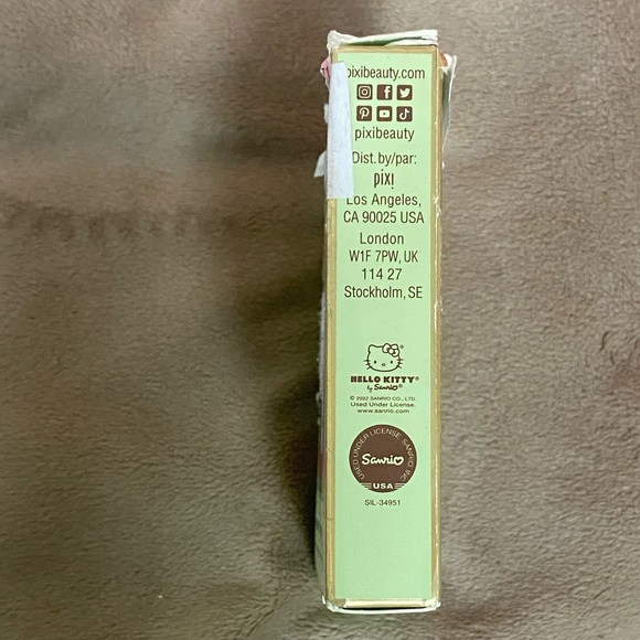 Pixi Hello Kitty Hello Glow-y Powder  Friendly Blush Limited Edition - Picture 10 of 10